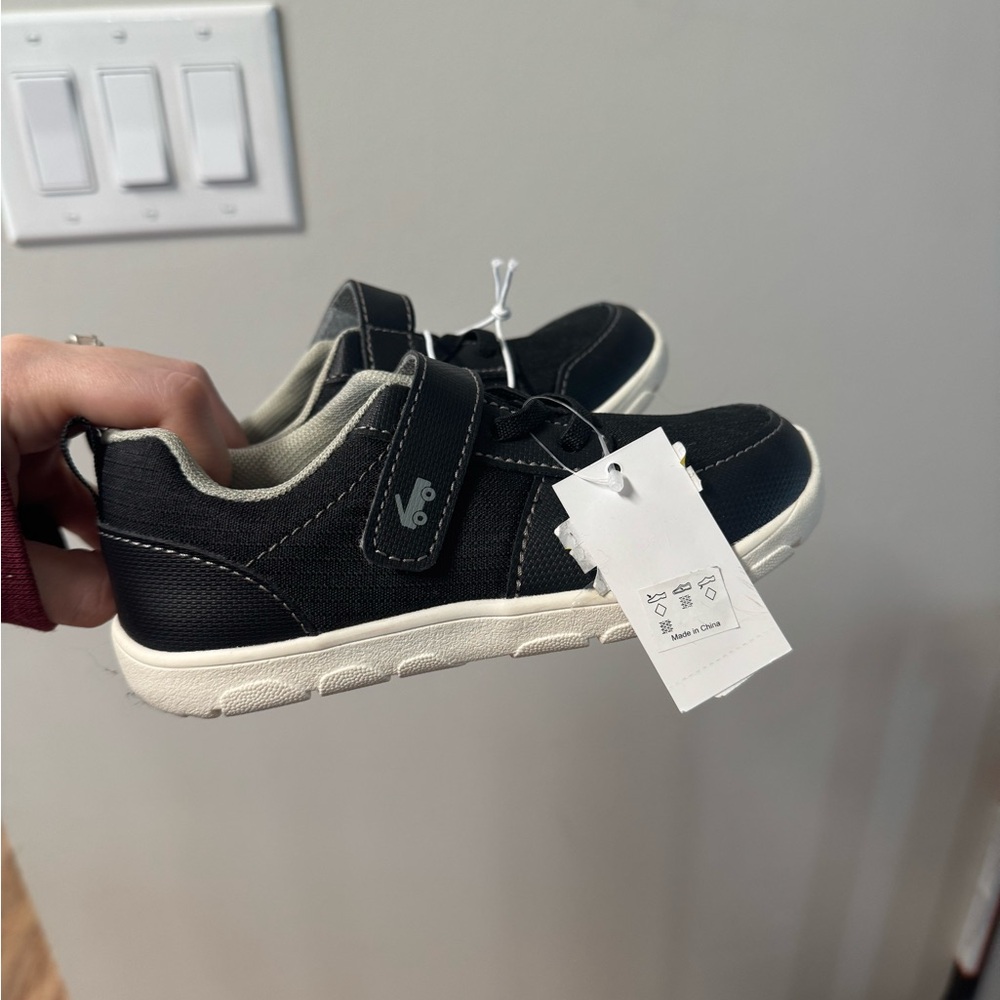 See Kai run Kids Black Casual Sneakers with White Sole 10c